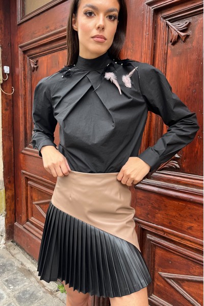 Venyce - SHart with pleats and feathers