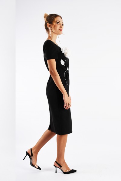 Tricia Dress - Fitted dress with floral detail applique