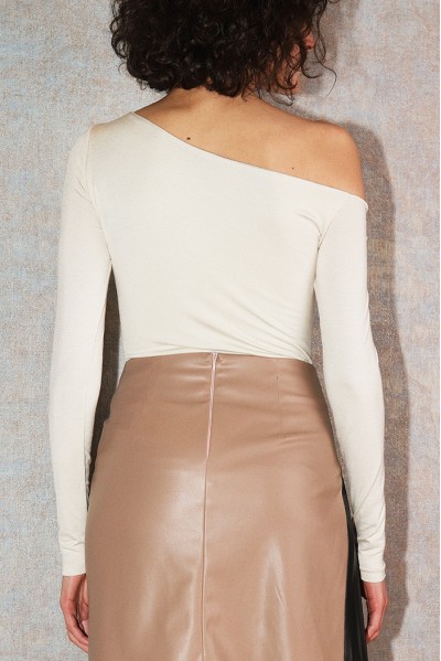 CATHERINE CUT-OUT BLOUSE CATHERINE CUT-OUT BLOUSE