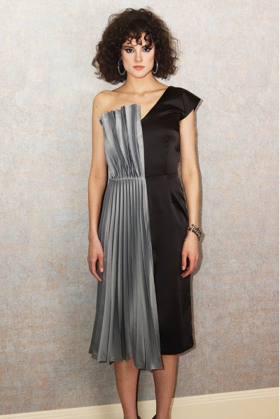 SYLVIE - ROCHIE DETALIU EVANTAI  SYLVIE - ROCHIE DETALIU EVANTAI