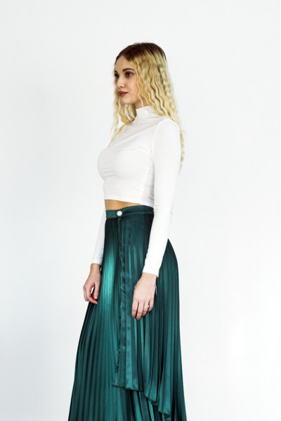 Jane Pleated skirt with lateral slit Jane Pleated skirt with lateral slit