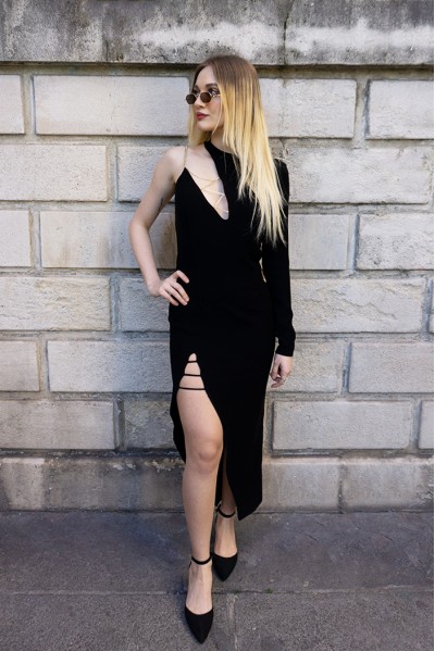 Caroline - Black dress with chain Caroline - Black dress with chain